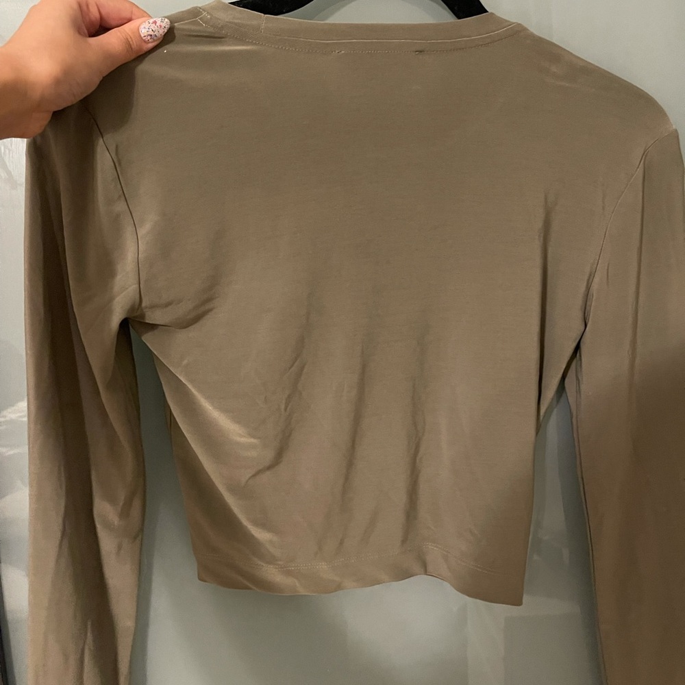 aritizia long sleeve sage green bustier crop top - Picture 3 of 4